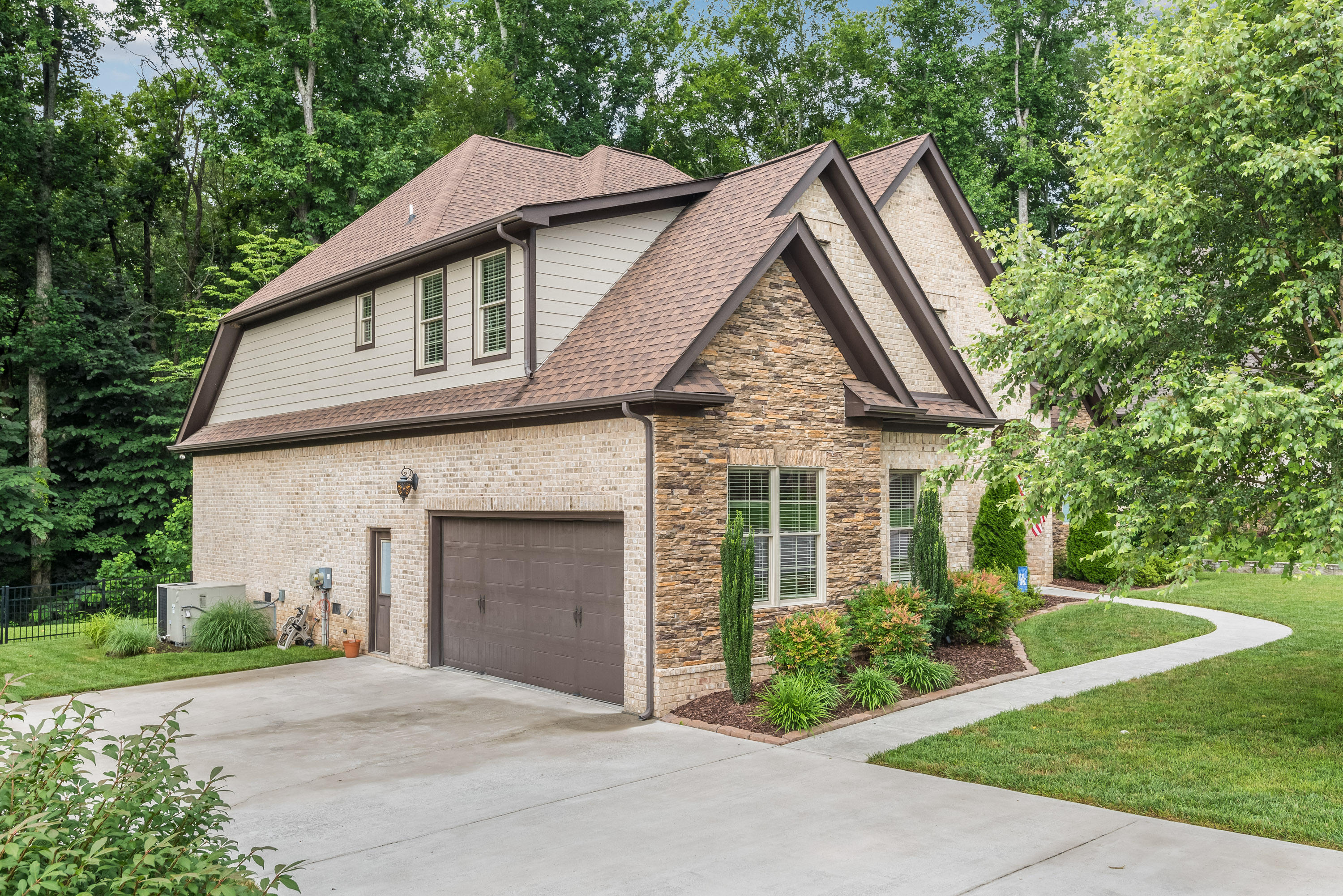 6303 Deep Canyon Road Hixson, TN 37343 - Photo 2 of 35 6303_Deep_Canyon_Dr_02