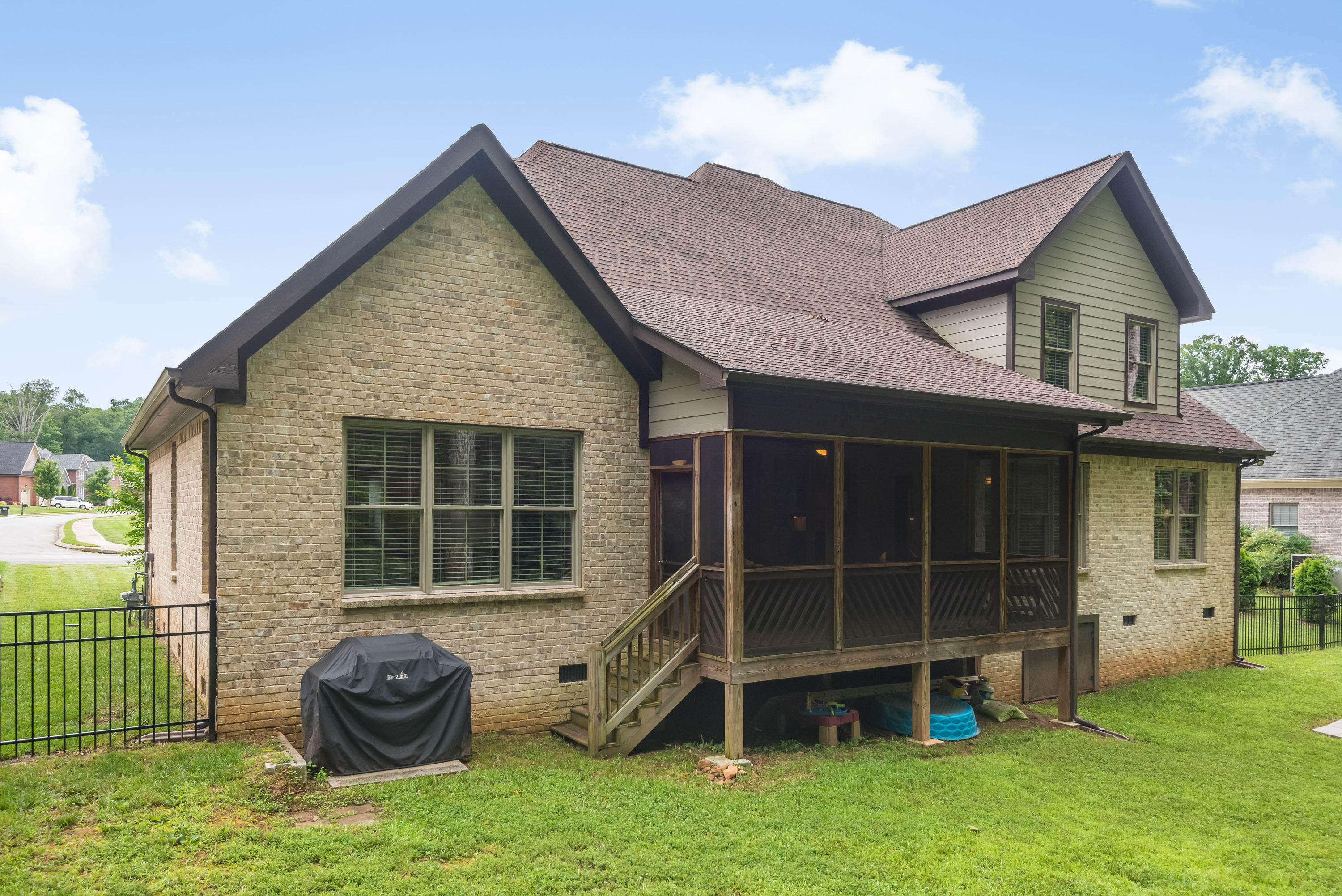 6303 Deep Canyon Road Hixson, TN 37343 - Photo 7 of 35 6303_Deep_Canyon_Dr_07