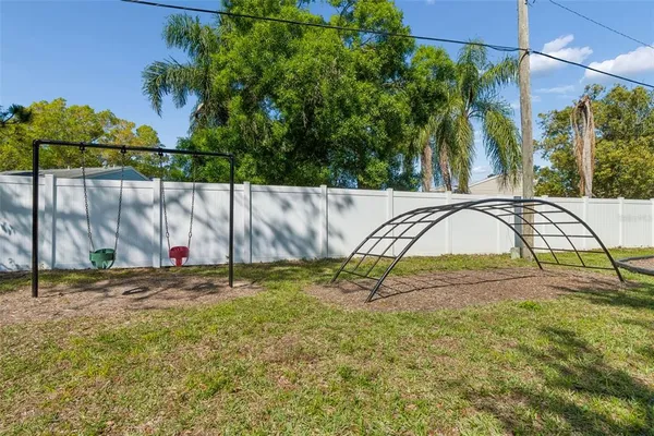 $1,500 | 3300 Fox Chase Circle, Unit 202, Palm Harbor, FL 34683