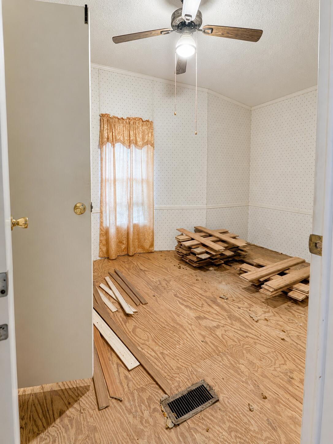 5704 Hunter Road Ooltewah, TN 37363 - Photo 25 of 26 Secondary Bedroom