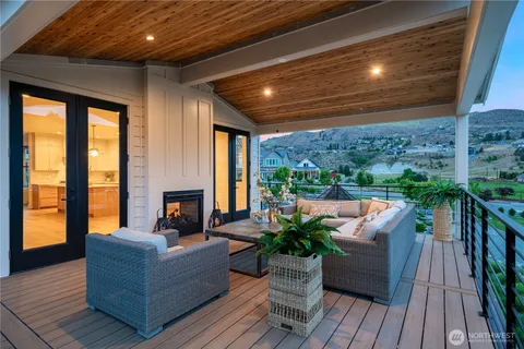 $1,749,998 | 203 Bluebell Lane, Chelan, WA 98816