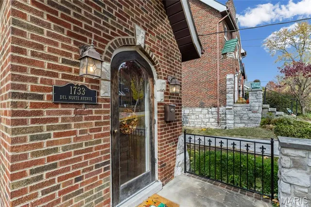 $495,000 | 1733 Del Norte Avenue, Richmond Heights, MO 63117