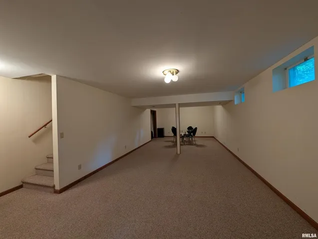 $494,000 | 1315 West Wexford Place, Peoria, IL 61615