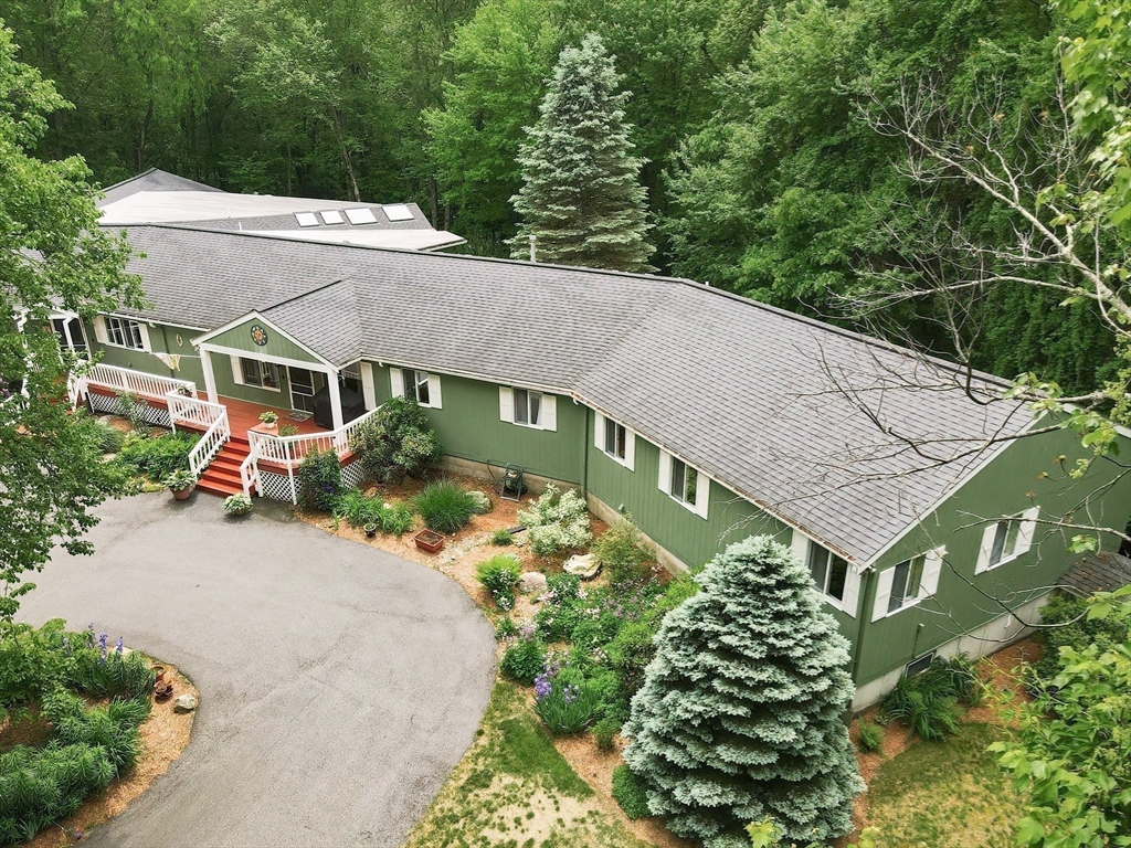 5 Deerfield Road Medway, MA 02053 - Photo 4 of 41 Gallery Image 4