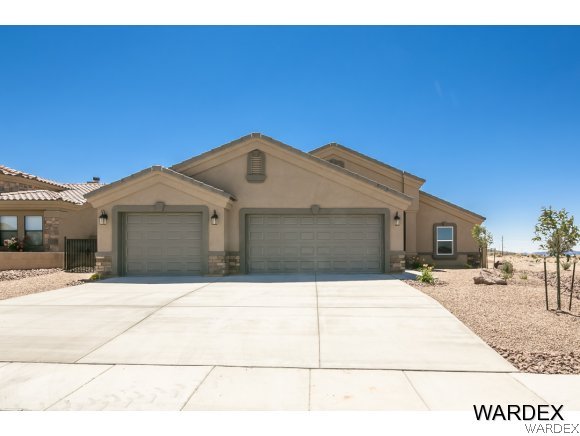 3282 Producers Mine Road Kingman, AZ 86401 - Photo 2 of 35 Oversized 3 Car Garage