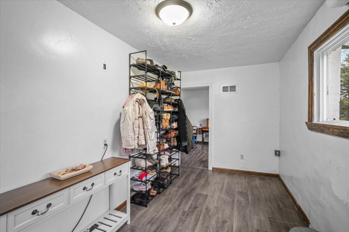 5599 Howard City Edmore Road Vestaburg, MI 48891 - Photo 23 of 47 17-INTERIOR 01