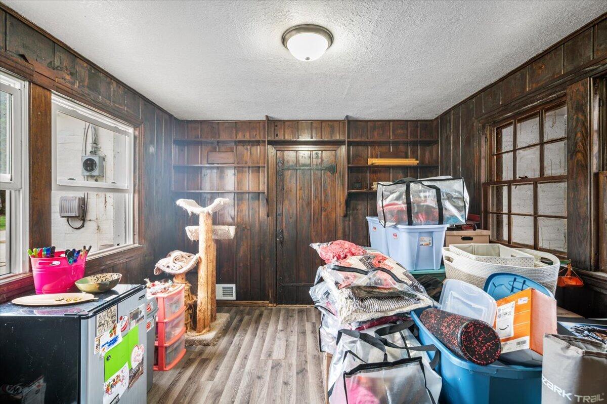 5599 Howard City Edmore Road Vestaburg, MI 48891 - Photo 24 of 47 Main Floor Family Room