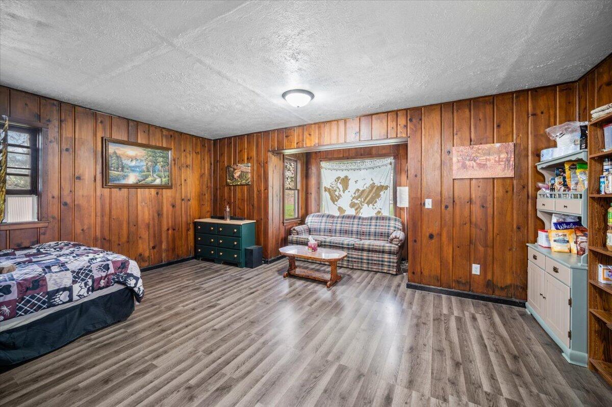 5599 Howard City Edmore Road Vestaburg, MI 48891 - Photo 31 of 47 Main Floor Living Room