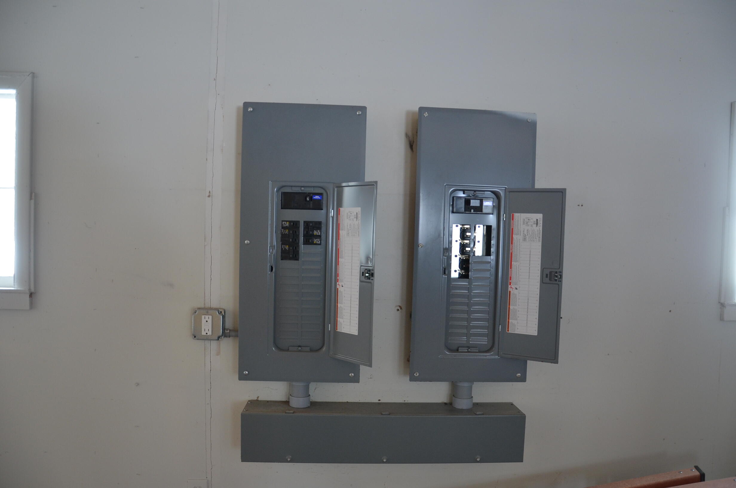 5599 Howard City Edmore Road Vestaburg, MI 48891 - Photo 41 of 47 Pole Barn Electrical/400 Amp Service