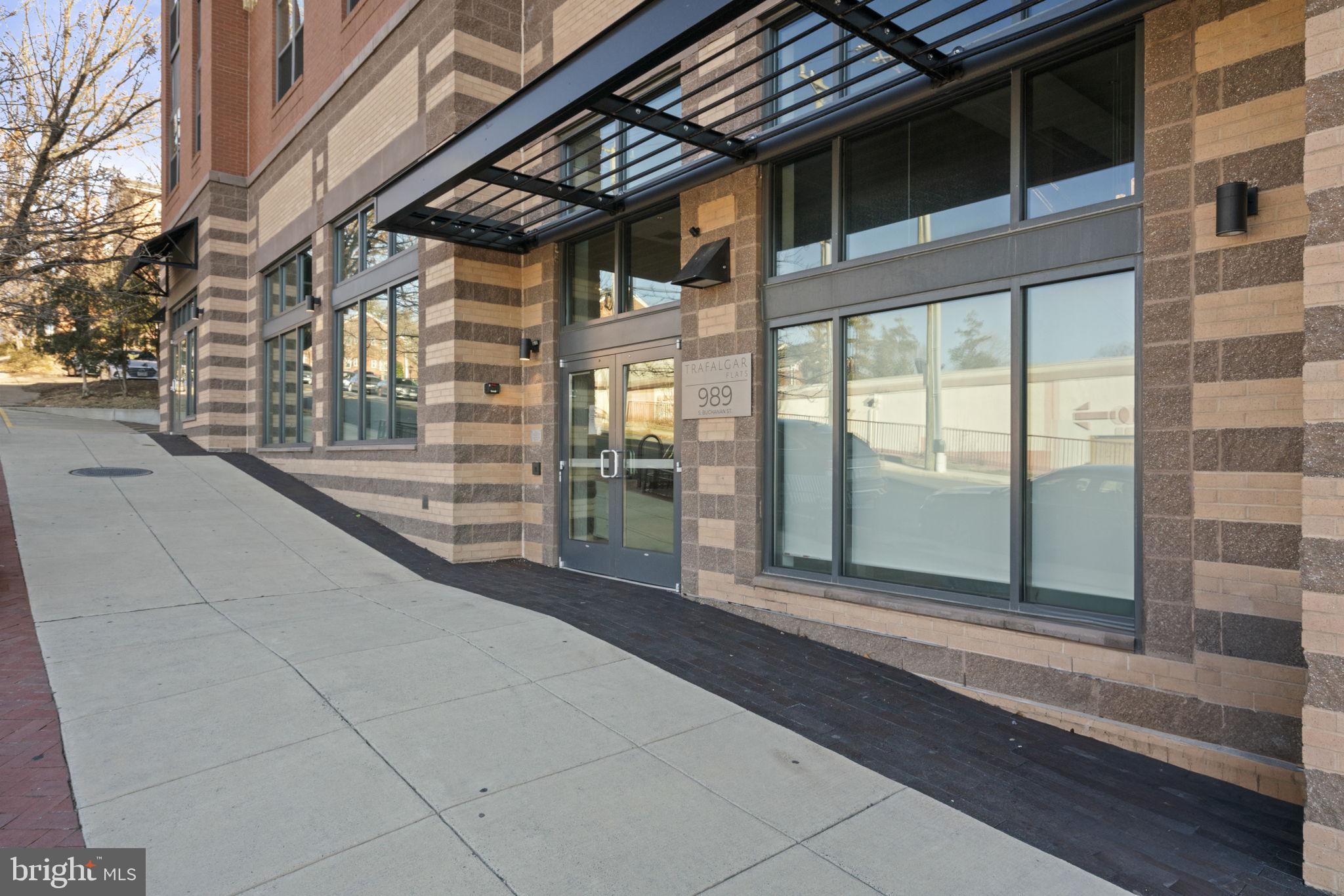 989 South Buchanan Street, Unit 312 Arlington, VA 22204 - Photo 5 of 45 a view of a building