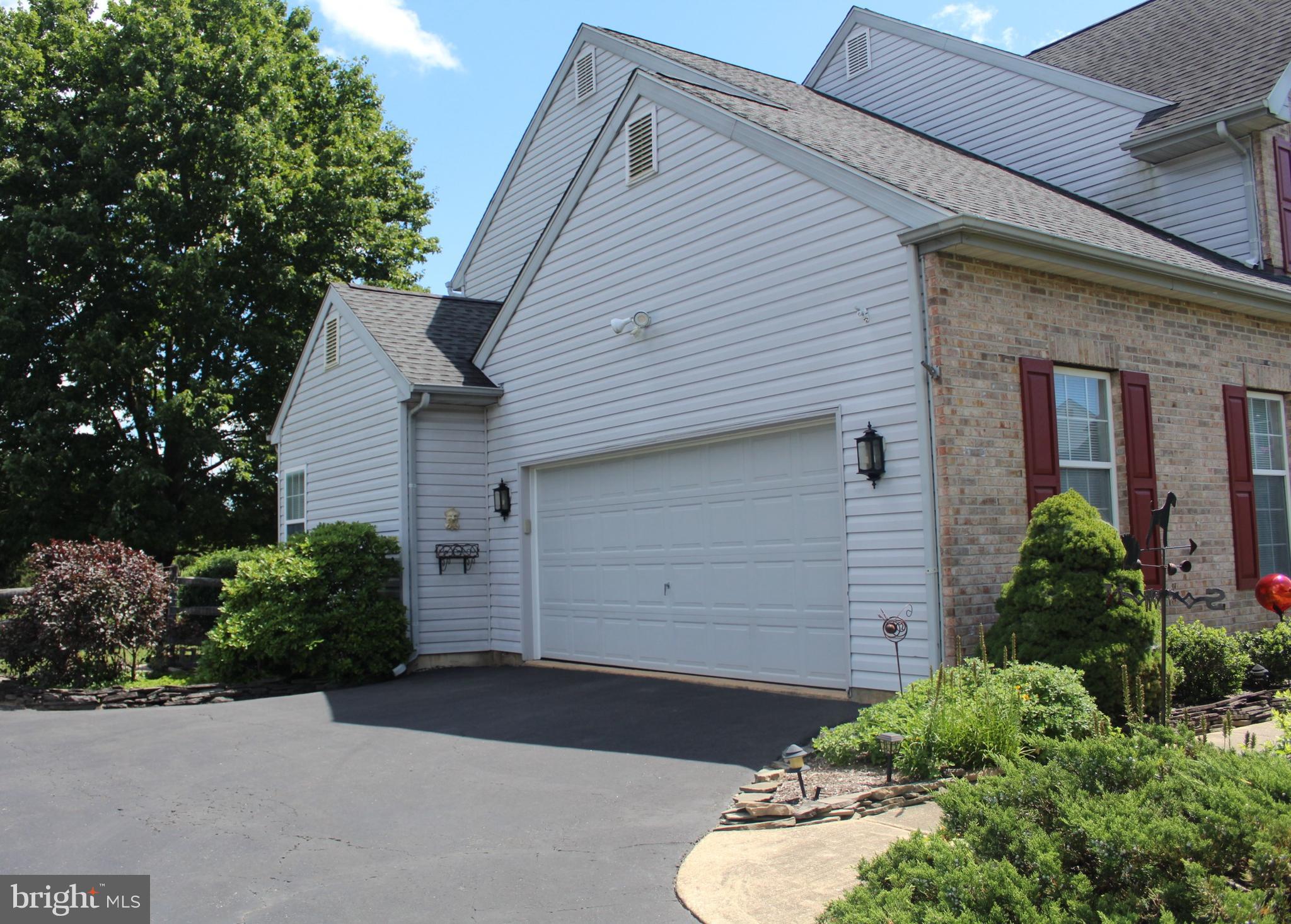 3 Decidedly Lane Bear, DE 19701 - Photo 4 of 6 side entry