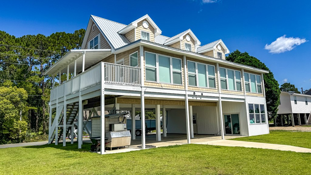 331 River Road Carrabelle, FL 32322 - Photo 3 of 75