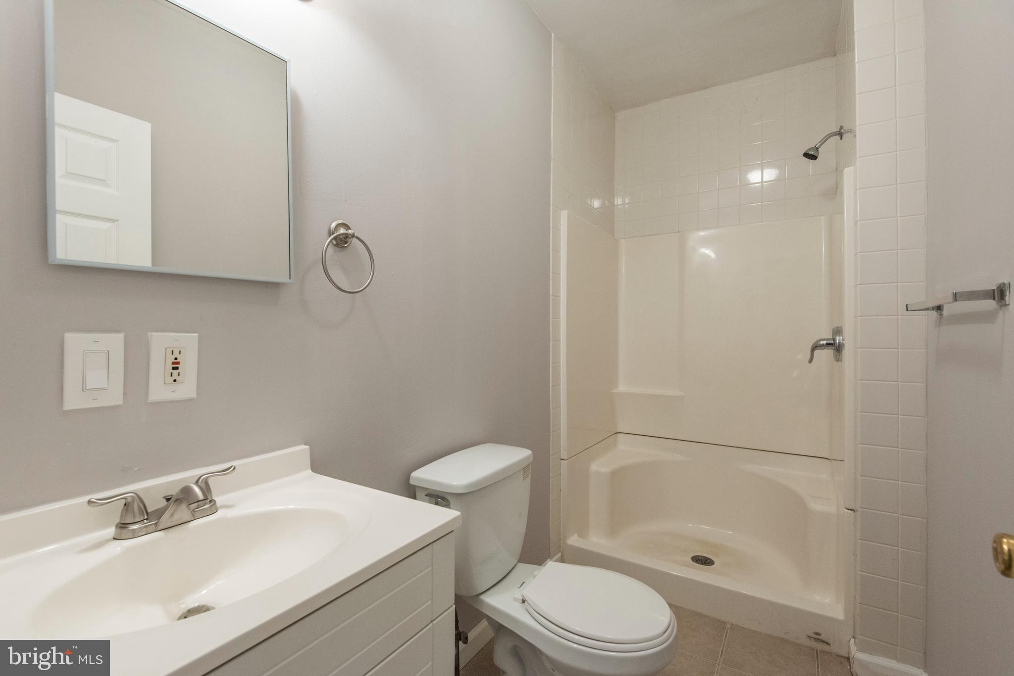 2501 Carpenter Street Philadelphia, PA 19146 - Photo 22 of 32