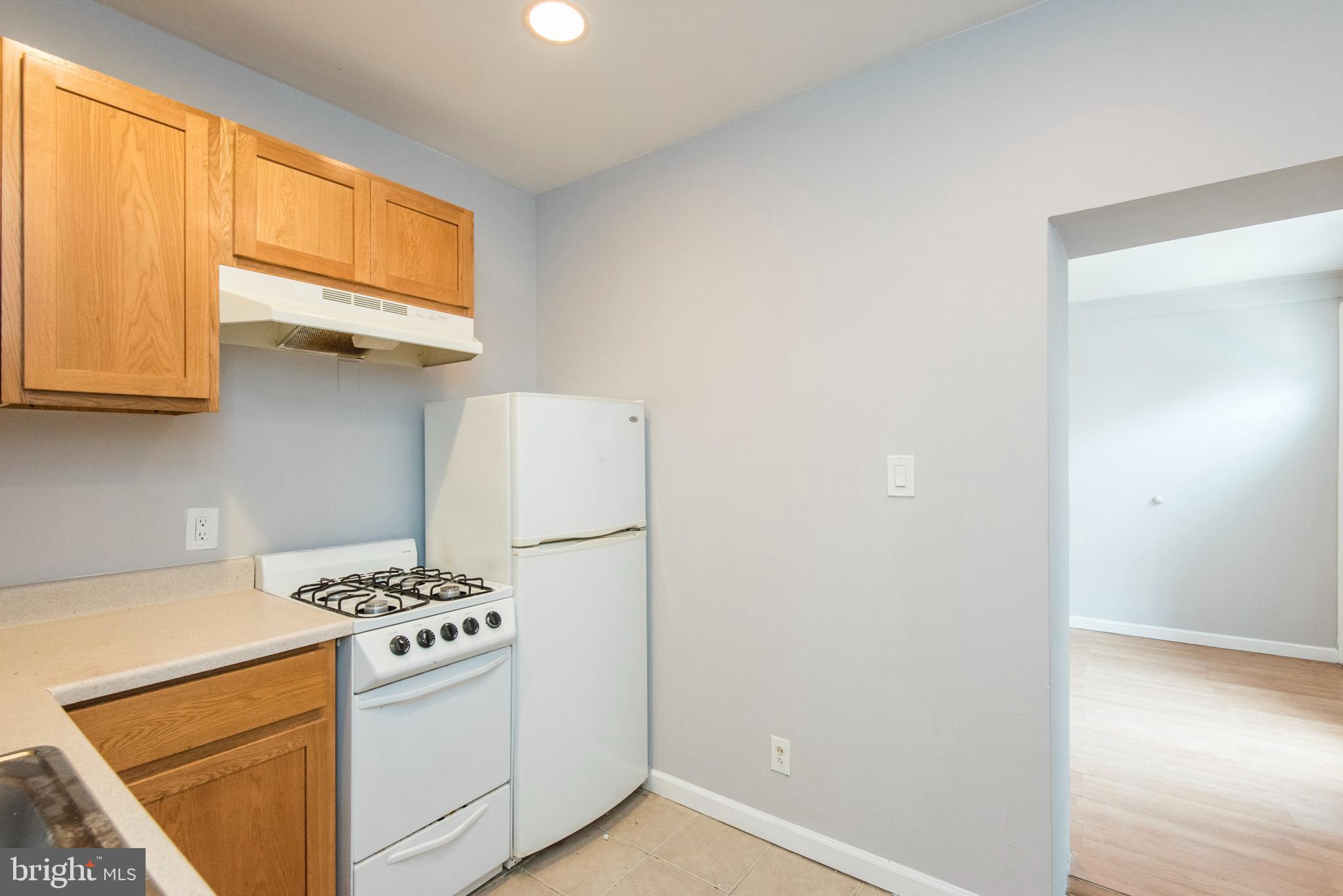 2501 Carpenter Street Philadelphia, PA 19146 - Photo 7 of 32