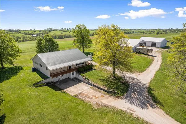 $1,399,000 | 7724 Cavalry Hill Road, Odessa, MO 64076