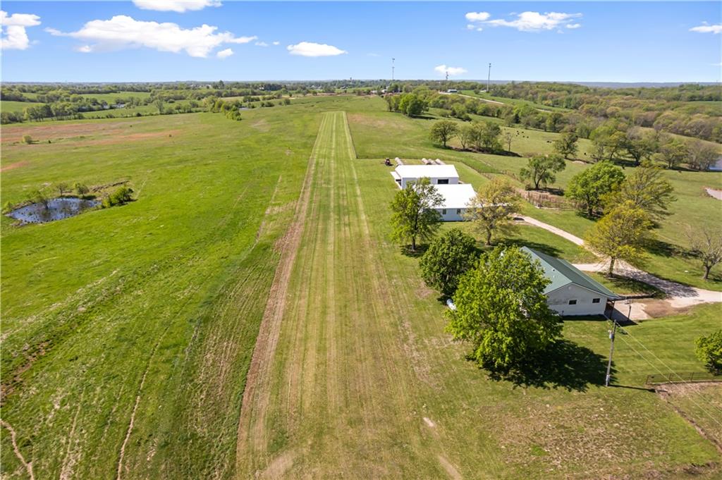 7724 Cavalry Hill Road Odessa, MO 64076 - Photo 11 of 61