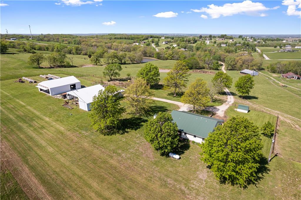 7724 Cavalry Hill Road Odessa, MO 64076 - Photo 10 of 61