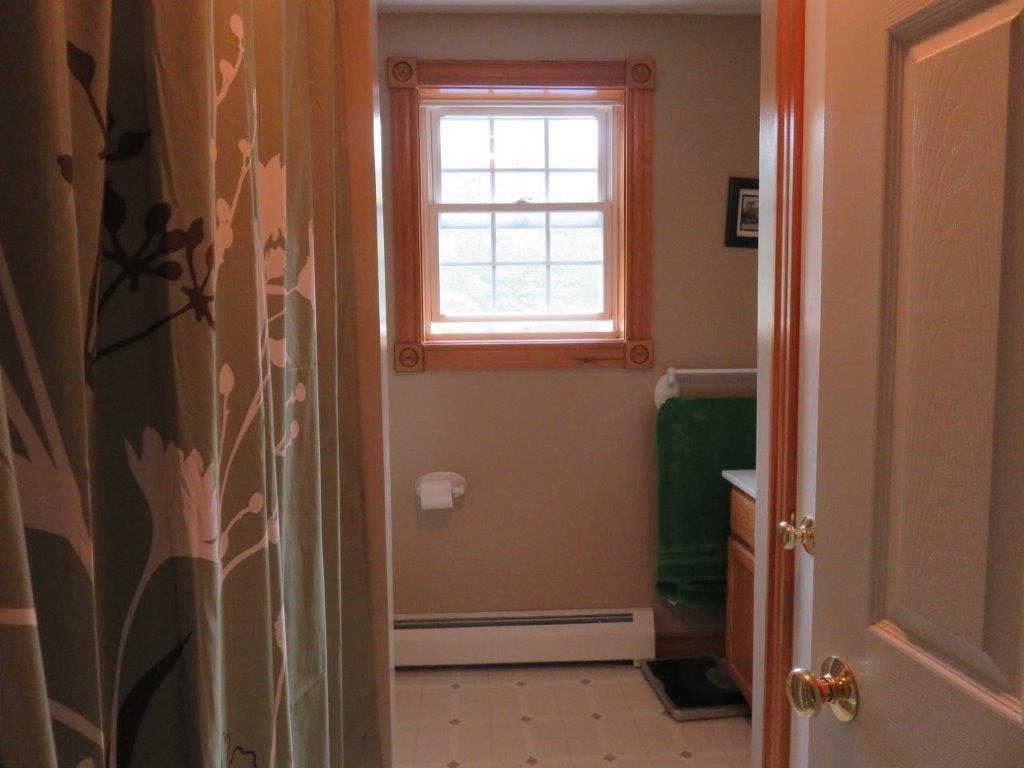 167 Railroad Avenue Springvale, ME 04083 - Photo 10 of 27 Photo