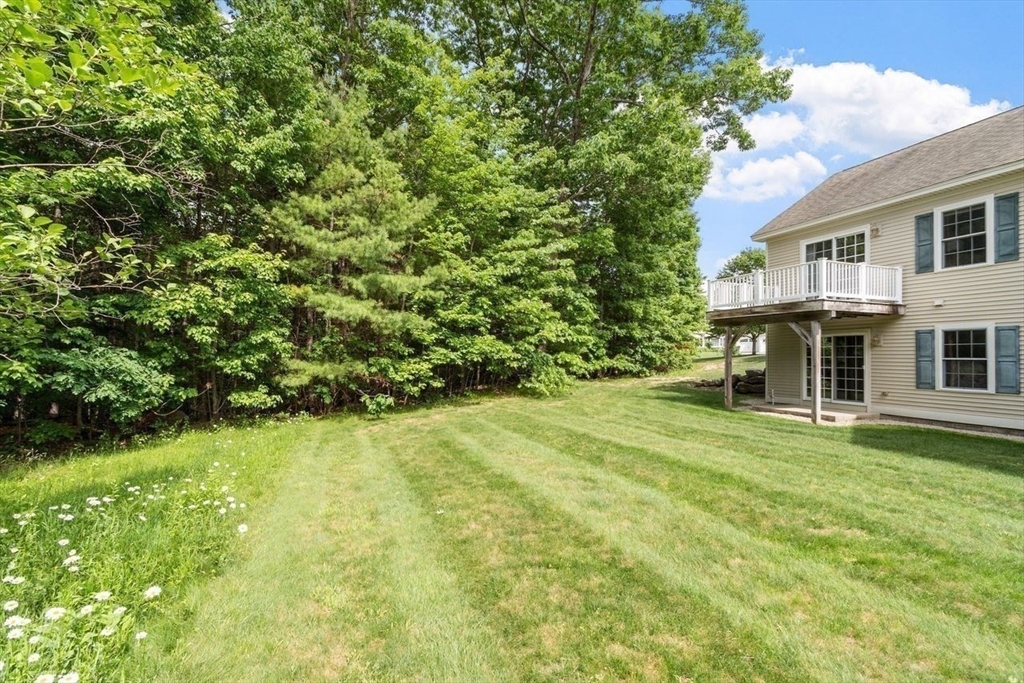 25 Flagstone Way, Unit 25 Windham, NH 03087 - Photo 30 of 32