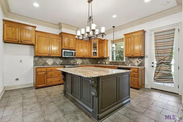 $399,900 | 5214 Quarter Lane, Baton Rouge, LA 70809