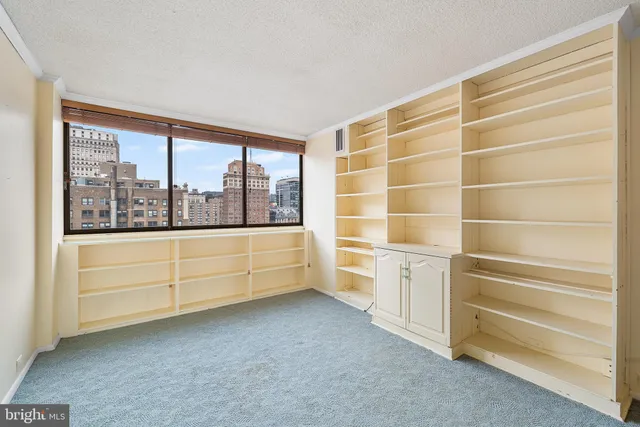 $450,000 | 1326 Spruce Street, Unit 1701, Philadelphia, PA 19107