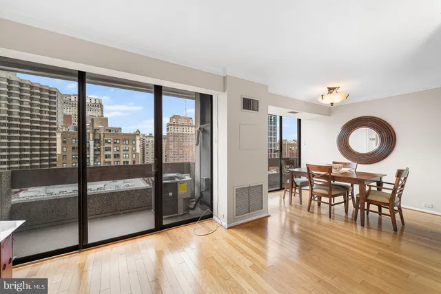 $450,000 | 1326 Spruce Street, Unit 1701, Philadelphia, PA 19107