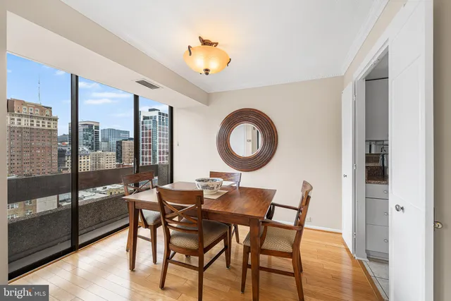 $450,000 | 1326 Spruce Street, Unit 1701, Philadelphia, PA 19107