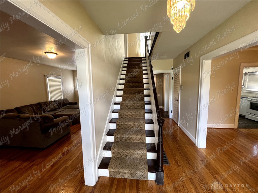 111 Englewood Road Springfield, OH 45504 - Photo 3 of 33
