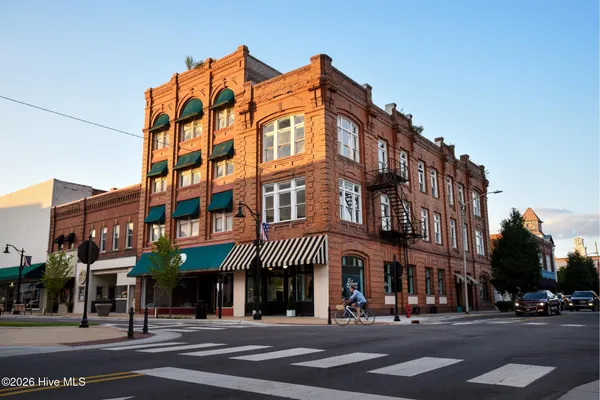 $675,000 | 103 Wiley Street, Washington, NC 27889