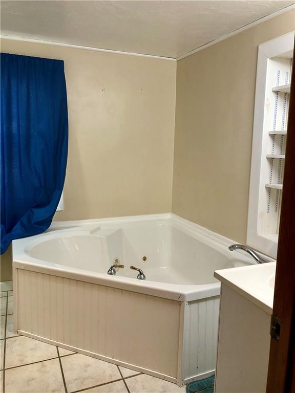 203 Lighthouse Road Commodore, PA 15729 - Photo 10 of 16 a bathroom with a bathtub