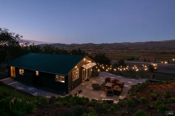 $1,995,000 | 22855 Chianti Road, Geyserville, CA 95411