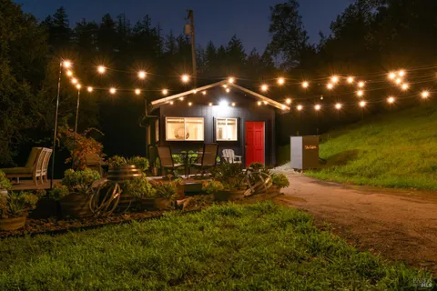 $1,995,000 | 22855 Chianti Road, Geyserville, CA 95411