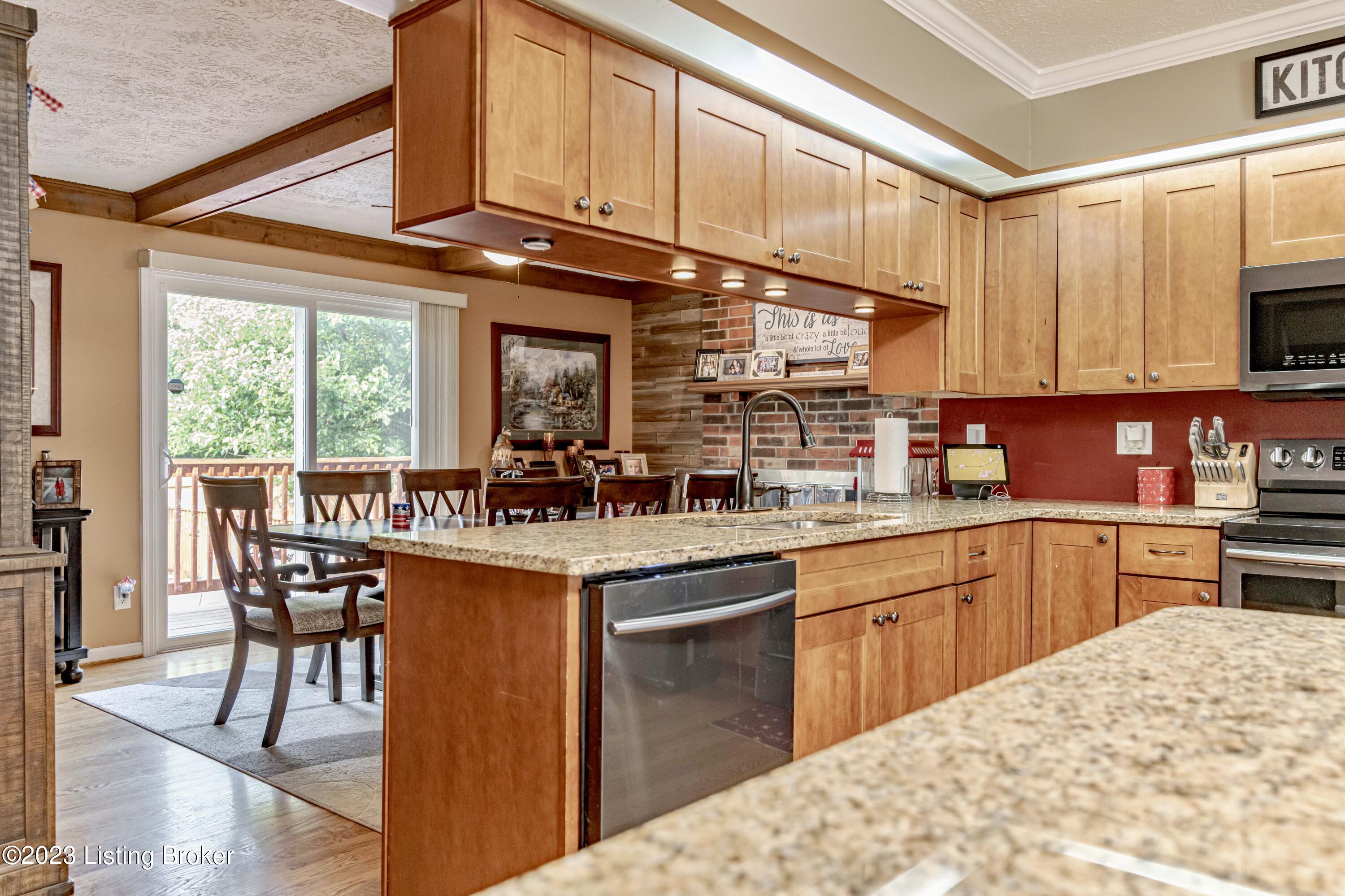 10806 St Rene Road Louisville, KY 40299 - Photo 9 of 76 DSC09677
