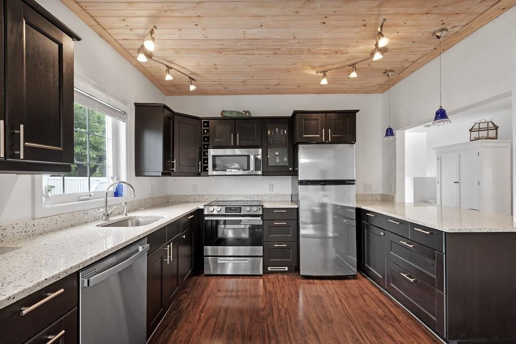 14 Bayview Road Ipswich, MA 01938 - Photo 11 of 41