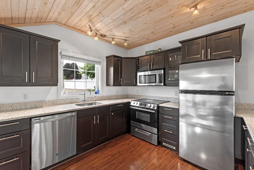 14 Bayview Road Ipswich, MA 01938 - Photo 10 of 41