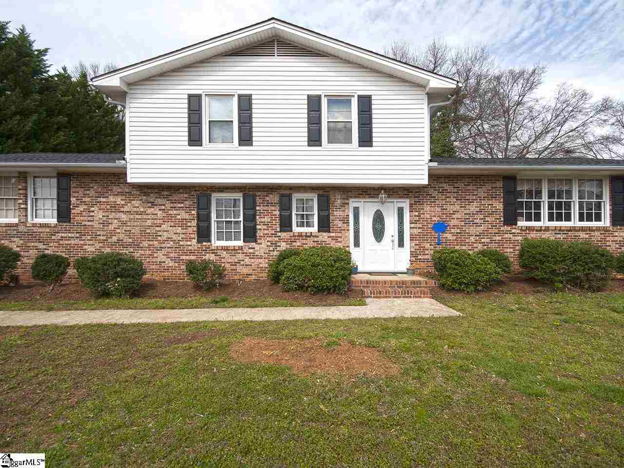 504 Brooks Road Mauldin, SC 29662 - Photo 2 of 36