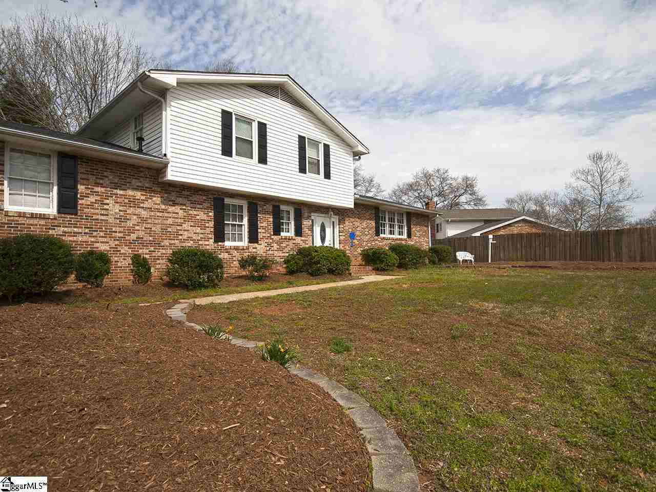 504 Brooks Road Mauldin, SC 29662 - Photo 4 of 36