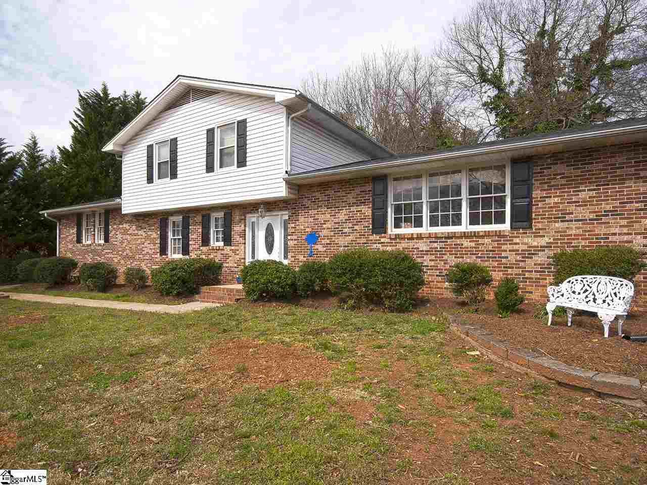 504 Brooks Road Mauldin, SC 29662 - Photo 5 of 36