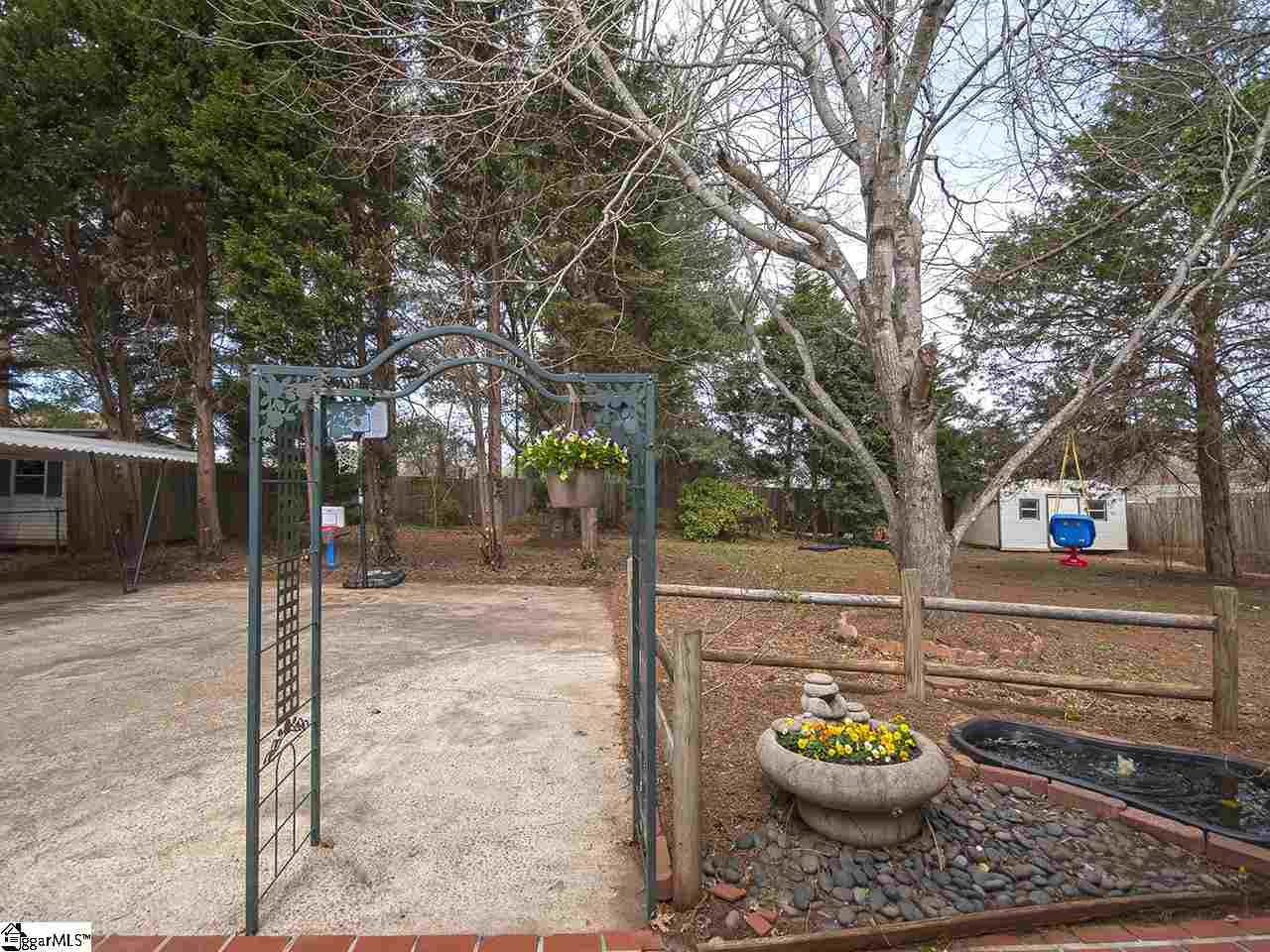 504 Brooks Road Mauldin, SC 29662 - Photo 8 of 36