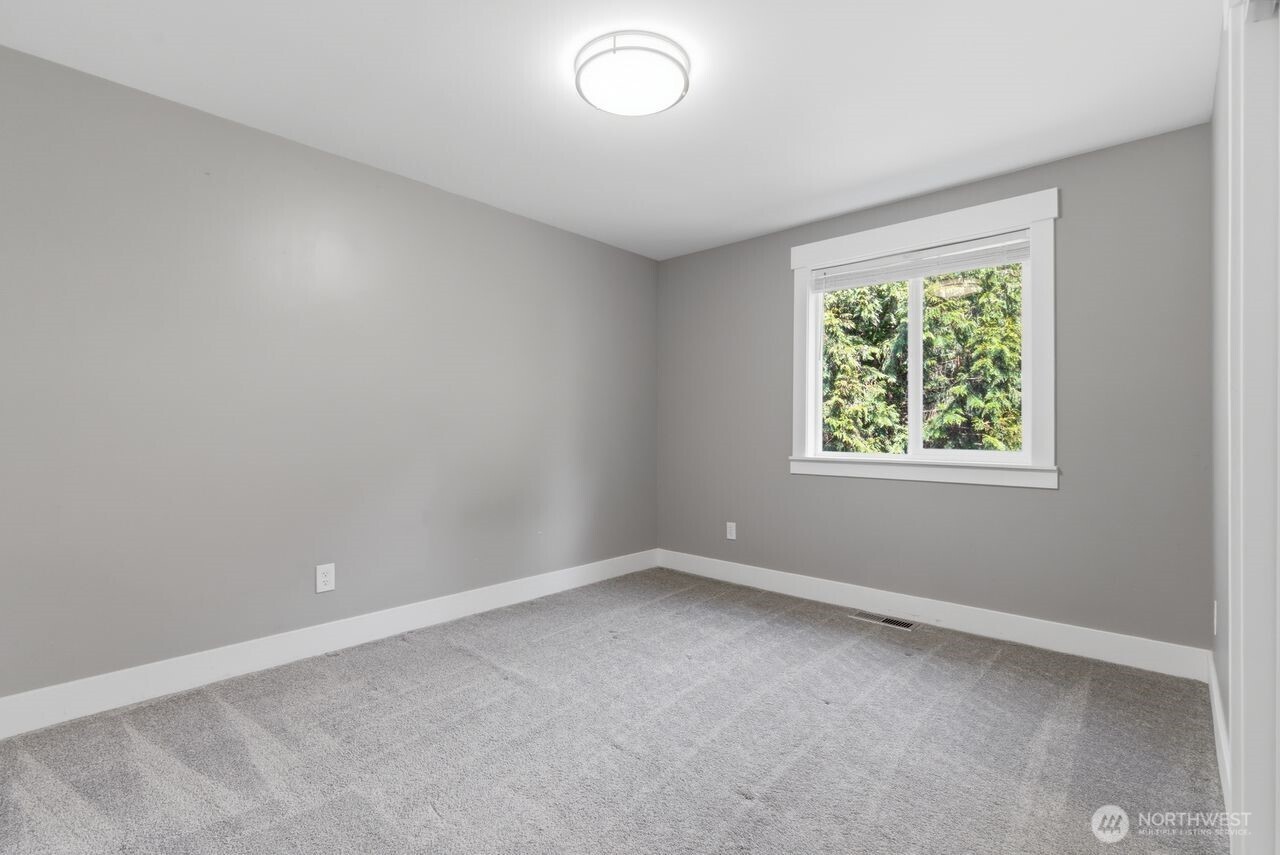 22830 262nd Avenue Southeast Maple Valley, WA 98038 - Photo 18 of 36