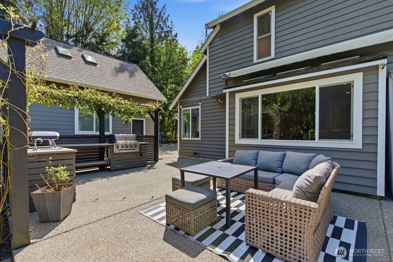 22830 262nd Avenue Southeast Maple Valley, WA 98038 - Photo 25 of 36