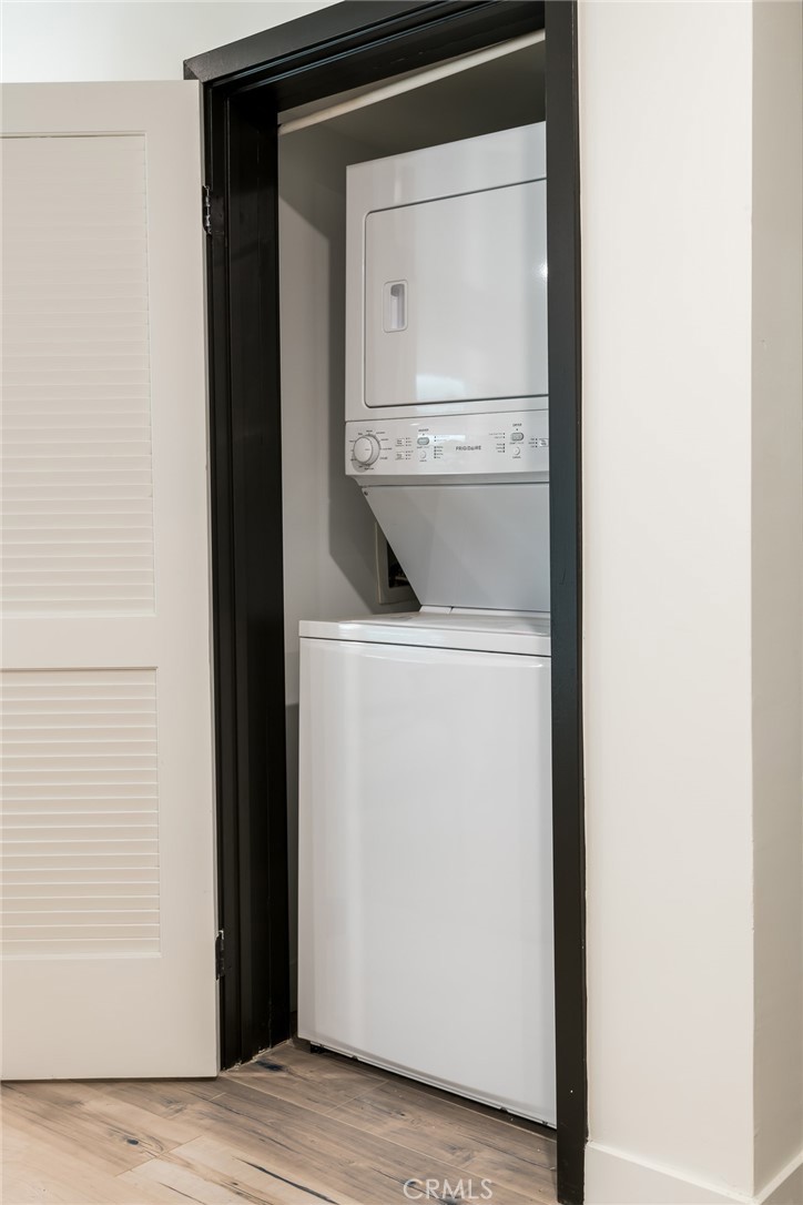 262 North Los Robles Avenue Pasadena, CA 91101 - Photo 33 of 45 a utility room with a washer and dryer