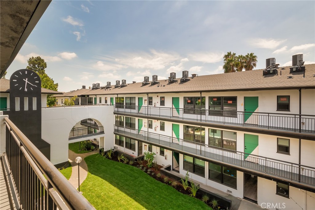 262 North Los Robles Avenue Pasadena, CA 91101 - Photo 9 of 45