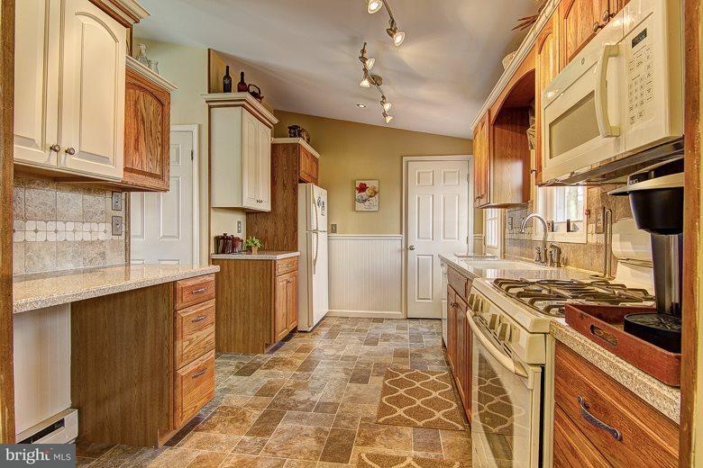 329 Deer Road Fawn Grove, PA 17321 - Photo 14 of 34 Gallery Image 14