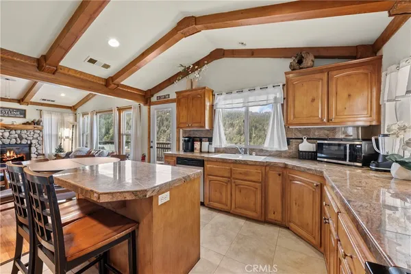 $500,000 | 820 Arbula Drive, Crestline, CA 92325
