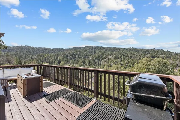 $500,000 | 820 Arbula Drive, Crestline, CA 92325