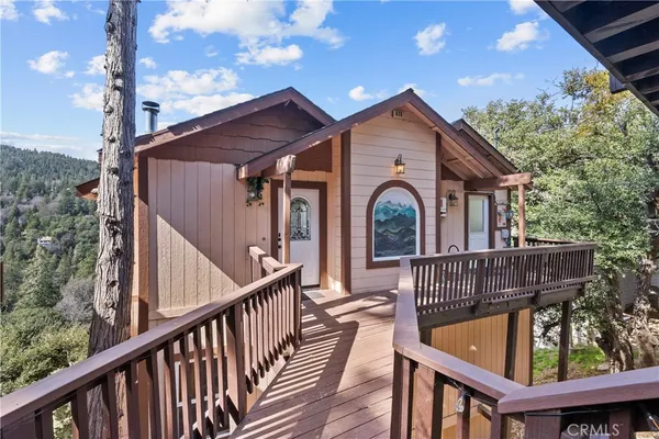 $500,000 | 820 Arbula Drive, Crestline, CA 92325