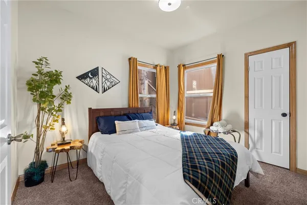 $500,000 | 820 Arbula Drive, Crestline, CA 92325