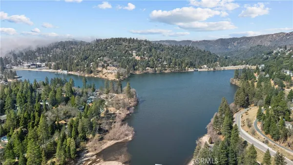 $500,000 | 820 Arbula Drive, Crestline, CA 92325