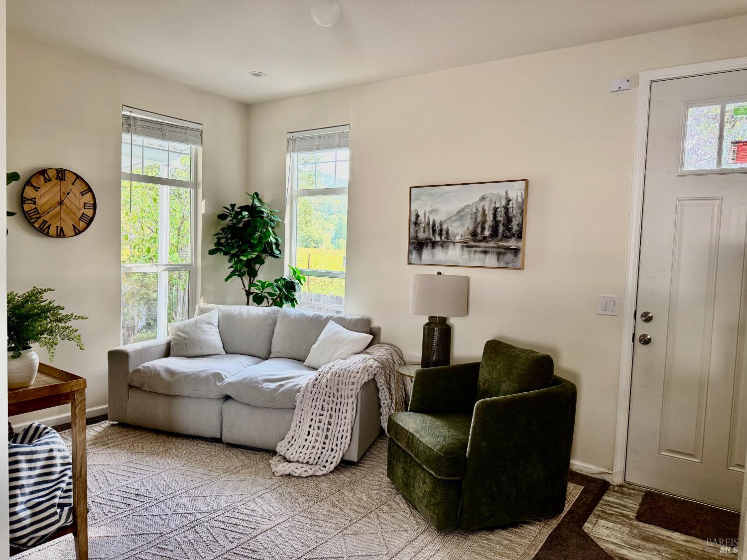 890 Rockwell Road Cloverdale, CA 95425 - Photo 2 of 27